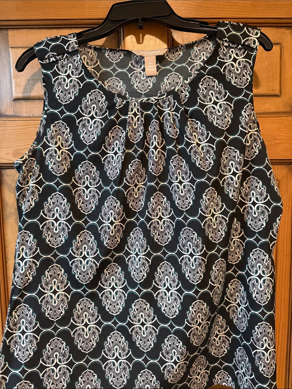 Banana Republic Black Sleeveless Camisole with White Medallion Print